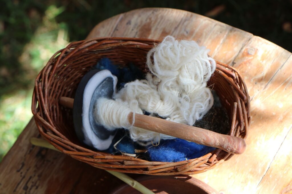 Fuseau gaulois fusaïole filage laine